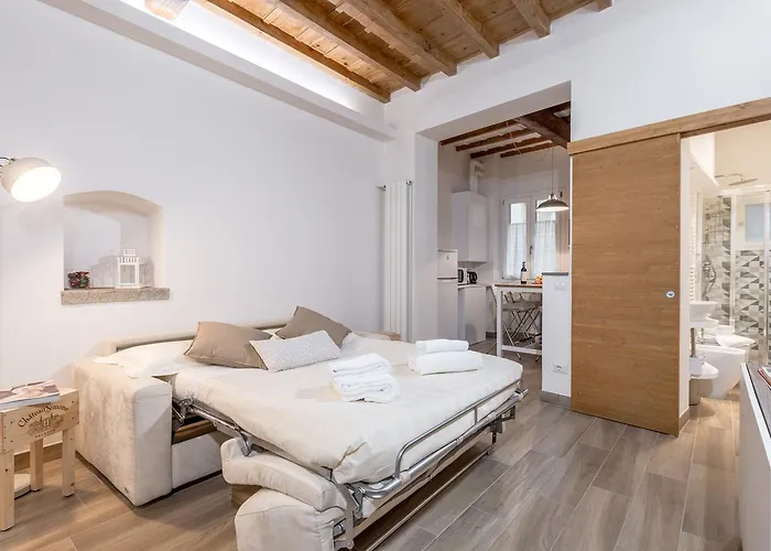 Santa Croce Place By Mmega